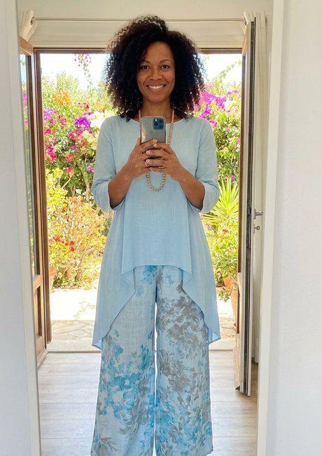 Clienta de Aria Belmonte con su look favorito