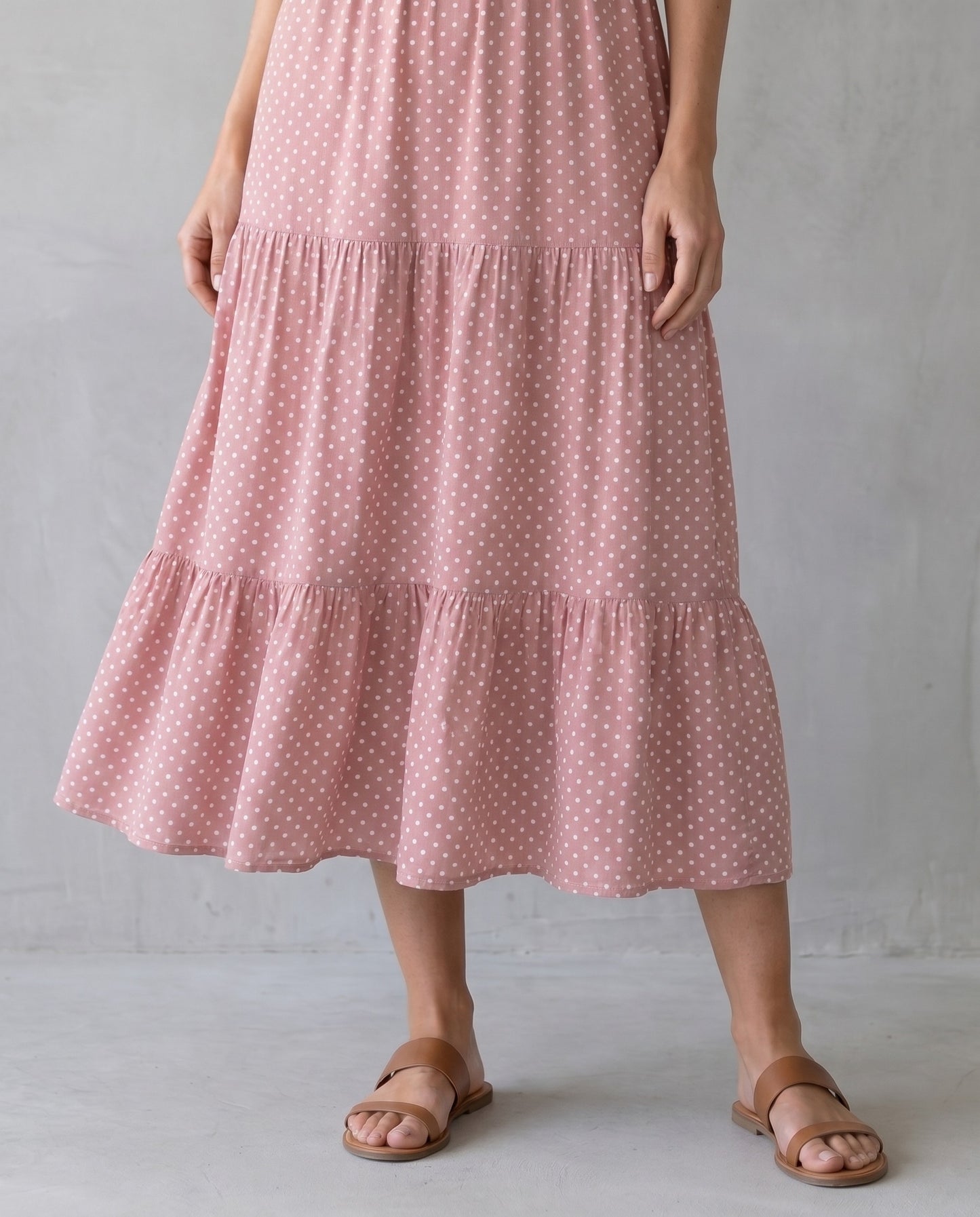 Flor | Vestido Midi de Lunares