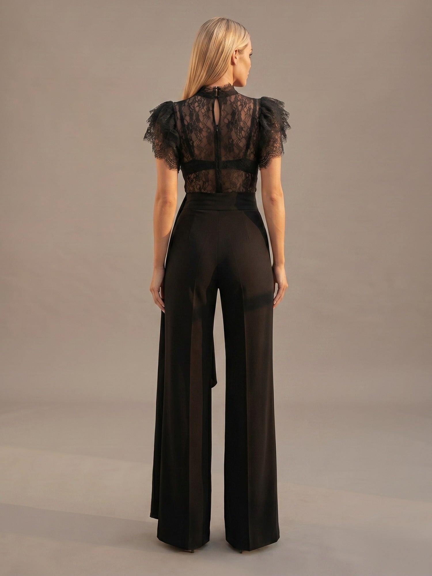 Mono de Encaje con Pantalón Palazzo