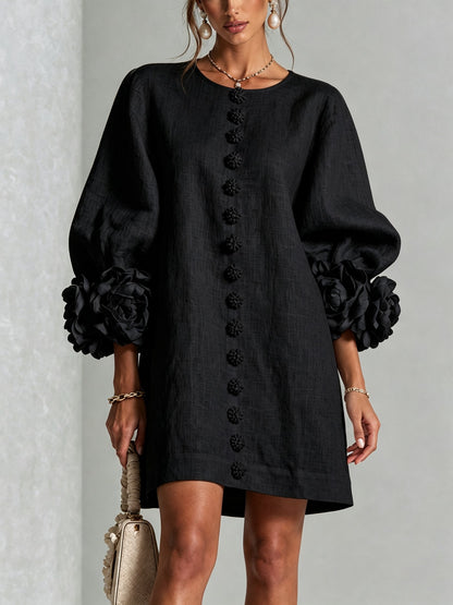 Amalia — Vestido de Lino con Puños de Rosa - Negro