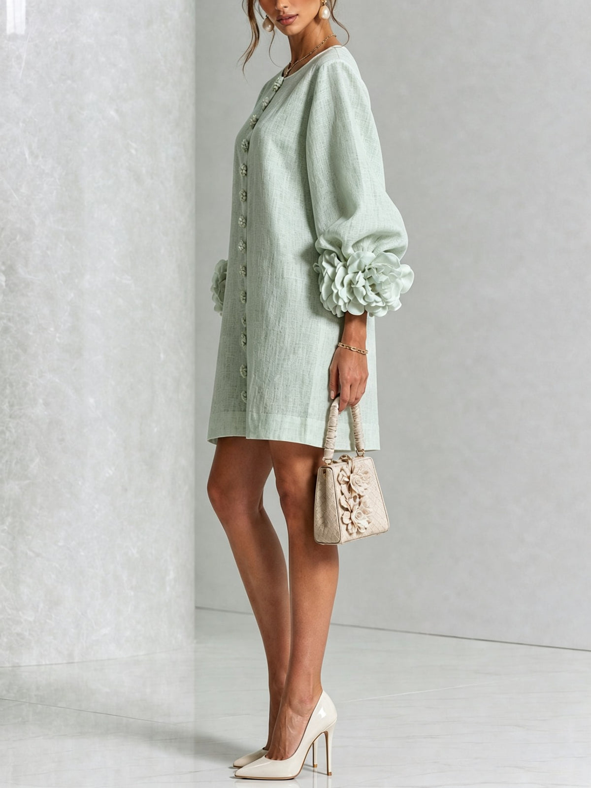 Amalia — Vestido de Lino con Puños de Rosa - Verde Salvia