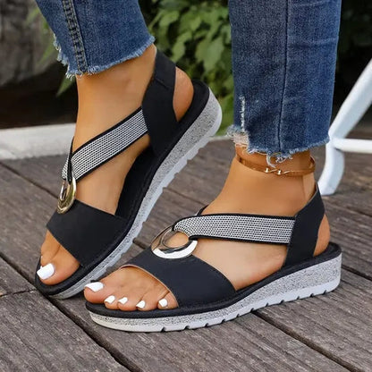 Brisa — Sandalia de Tiras con Anilla - Negro Ébano