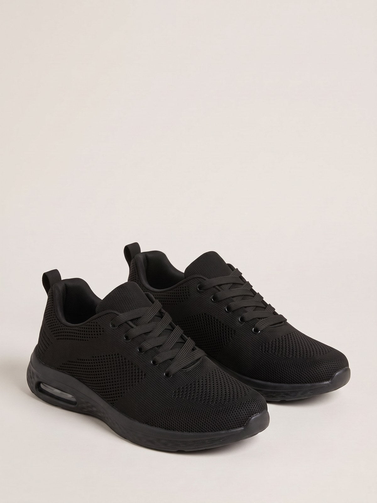 Clara — Zapatilla Cómoda de Diario - Negro Total · héroe