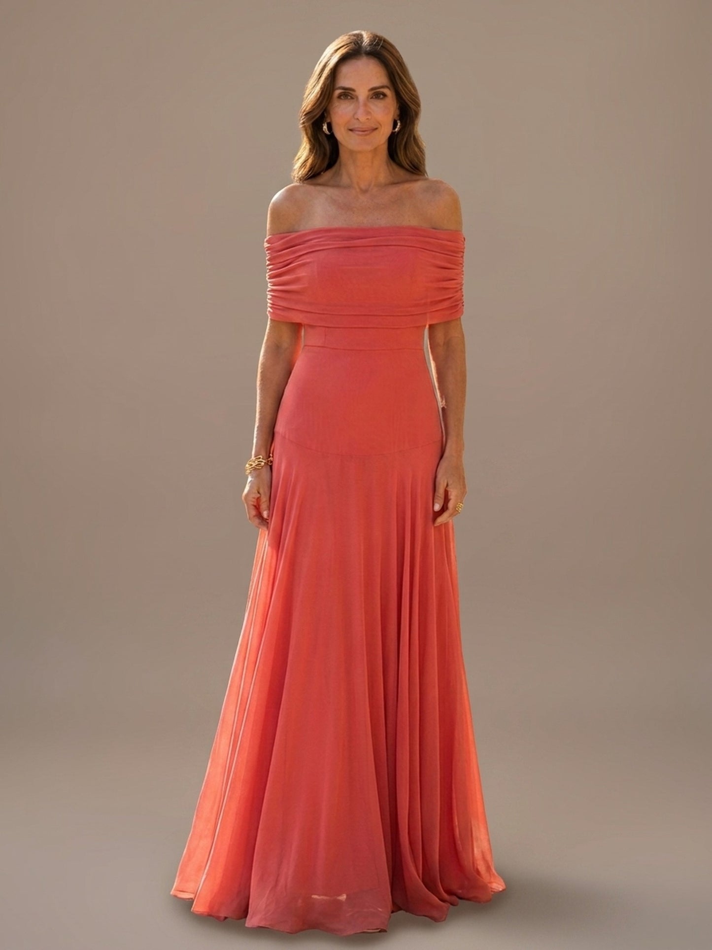 Vestido Largo de Gasa con Hombros Descubiertos - Coral